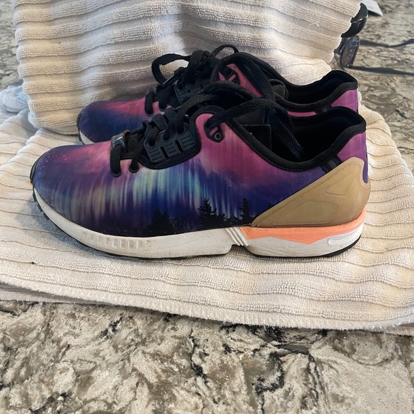 Adidas sneakers - Picture 1 of 6